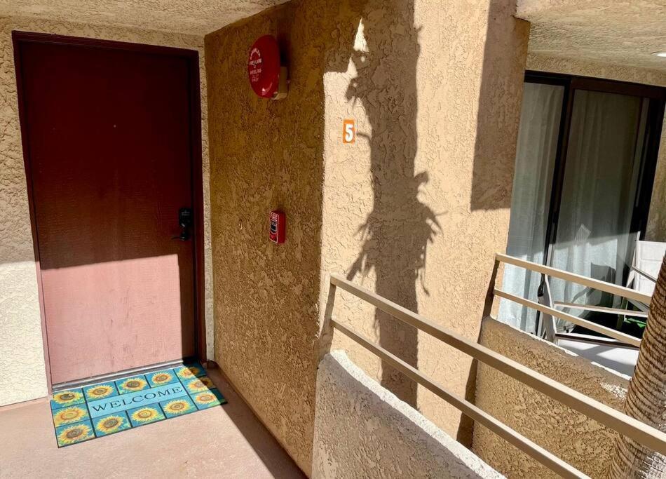 Mcm Condo Downtown Palm Springs Exterior photo